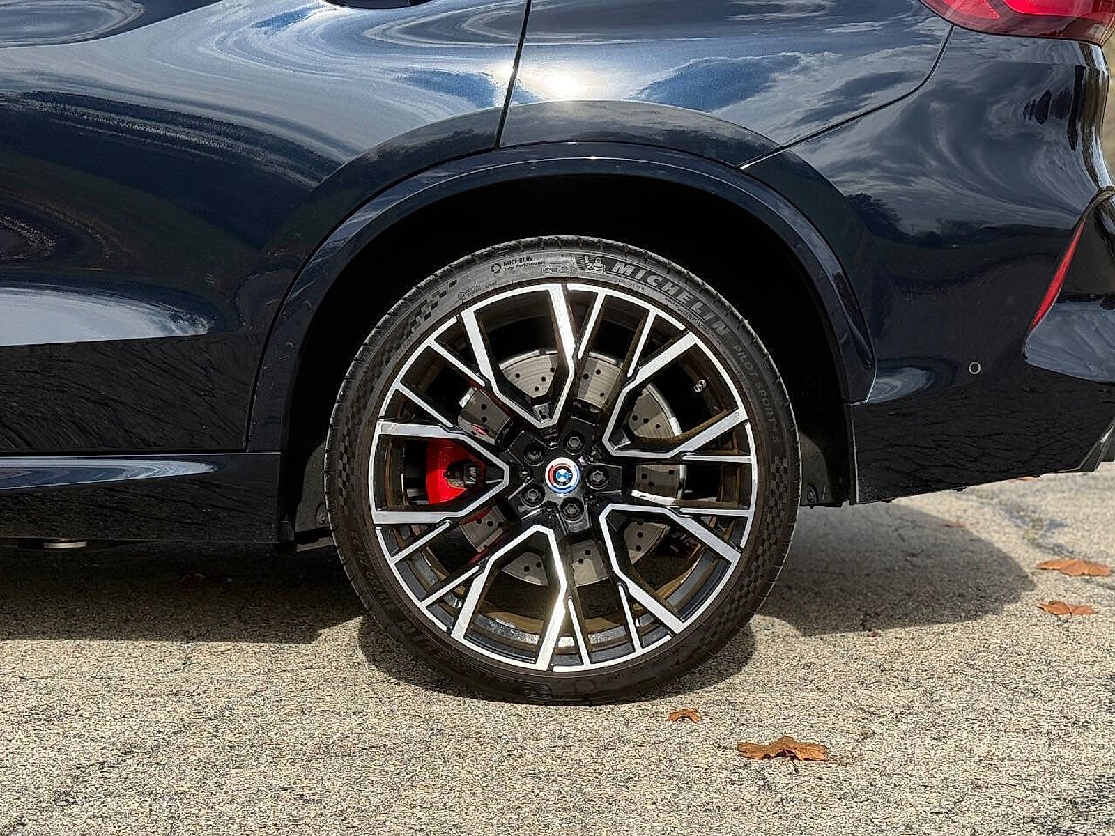 Used 2022 BMW X5 M w/ Competition Package 2 image 14