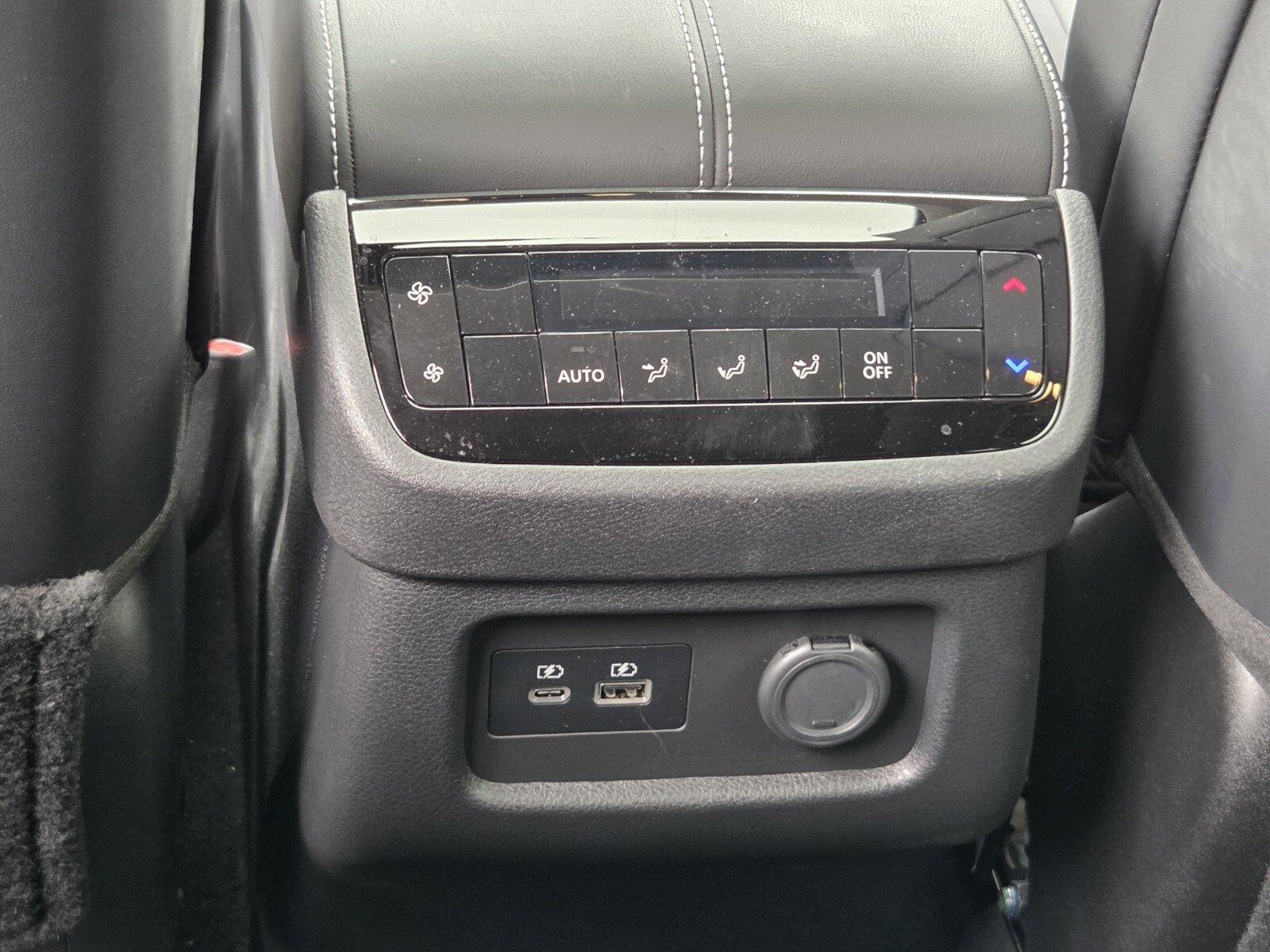 Used 2024 INFINITI QX60 Luxe AWD/4WD image 14