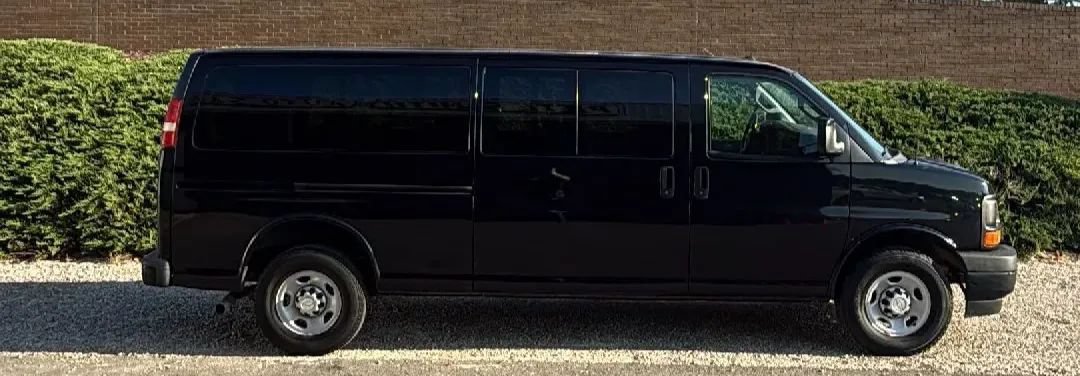Used 2017 Chevrolet Express 3500 LS RWD image 5