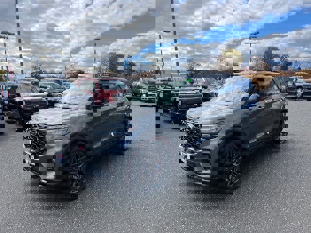 New 2026 Ford Explorer ST w/ Sun And Sound Package image 3