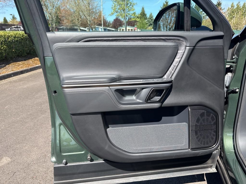 Used 2022 Rivian R1T Adventure image 16