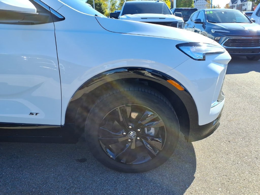 Used 2026 Buick Encore GX Sport Touring w/ Comfort Package AWD/4WD image 24