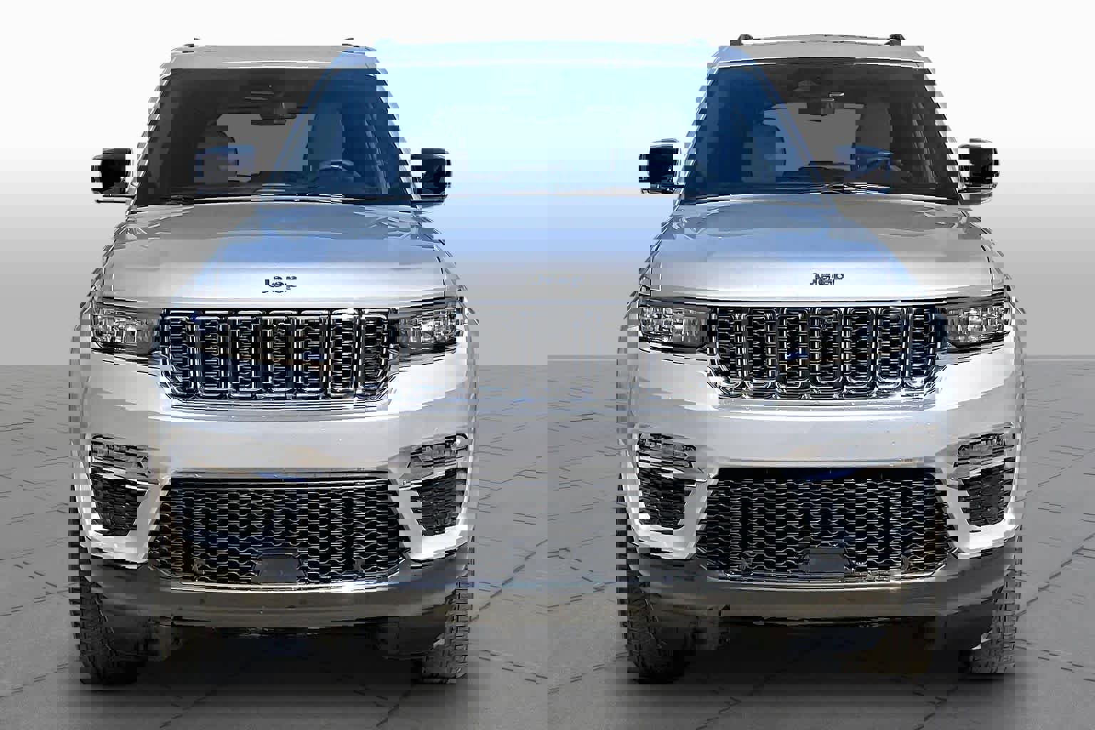 Used 2022 Jeep Grand Cherokee Limited 4xe w/ Luxury Tech Group II image 4