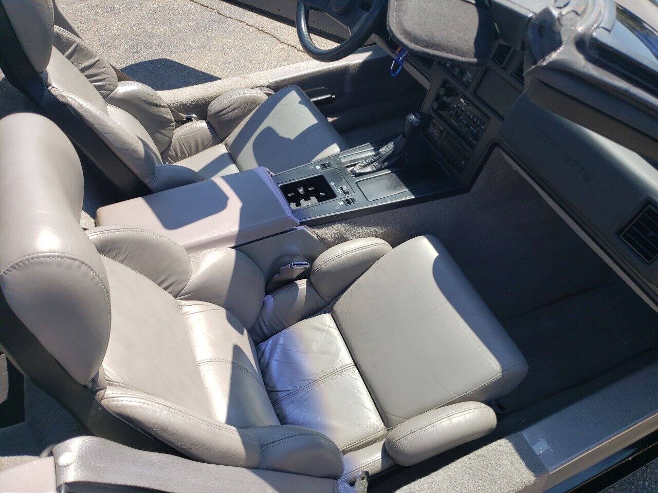 Used 1989 Chevrolet Corvette Convertible RWD image 28
