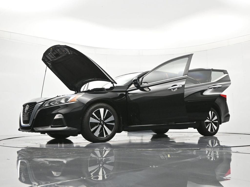 Certified 2022 Nissan Altima 2.5 SV w/ SV Premium Package FWD image 47