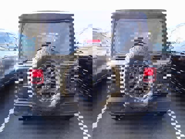 Used 2024 Jeep Wrangler Sport S image 5