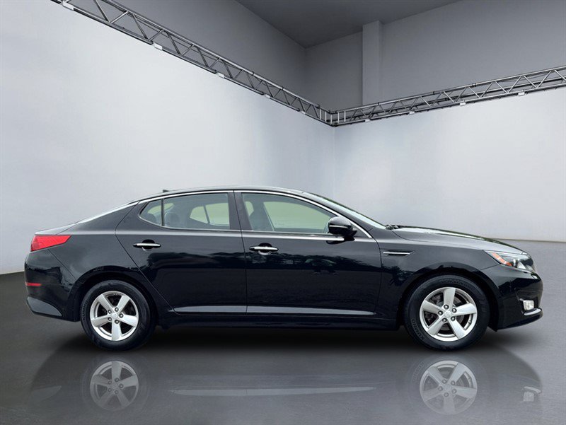 Used 2015 Kia Optima LX FWD image 3