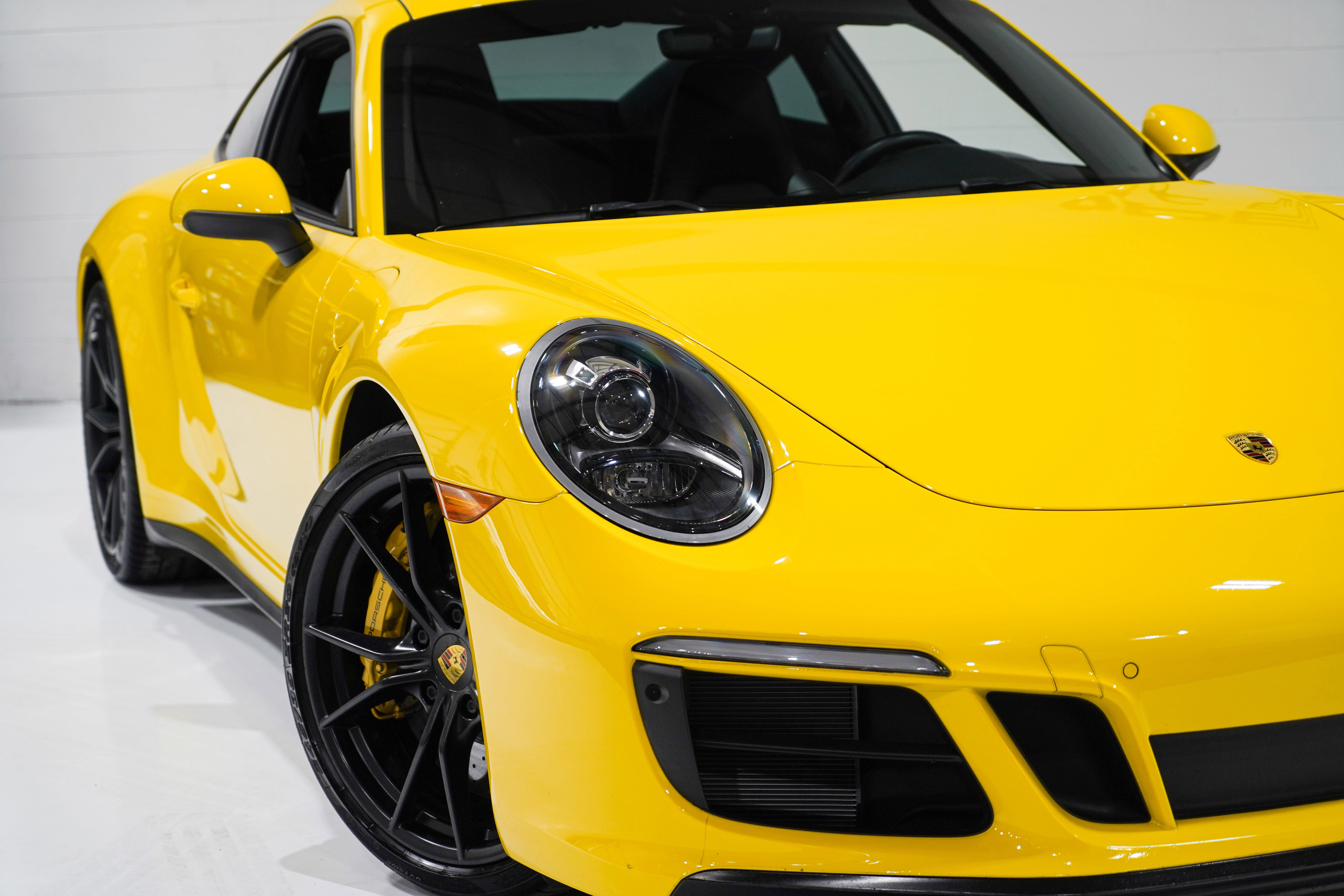 Used 2019 Porsche 911 Carrera GTS RWD image 30