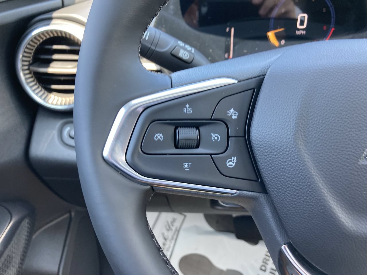 New 2026 Chevrolet Trax ACTIV w/ Sunroof Package FWD image 29