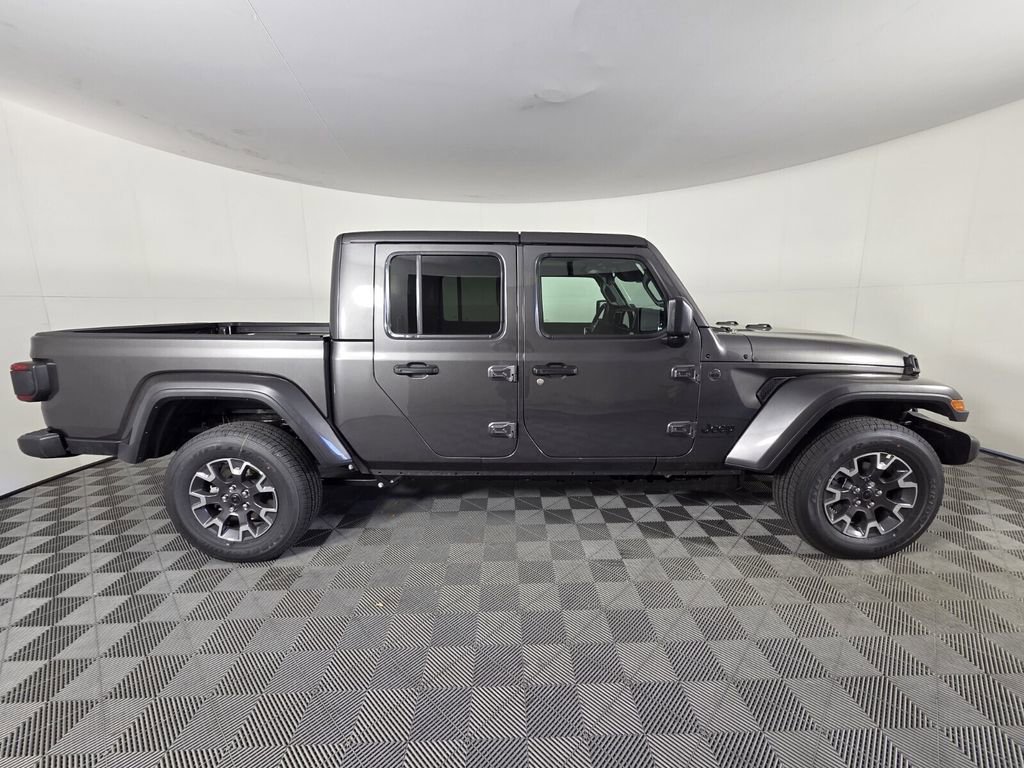 New 2026 Jeep Gladiator Sport AWD/4WD image 4