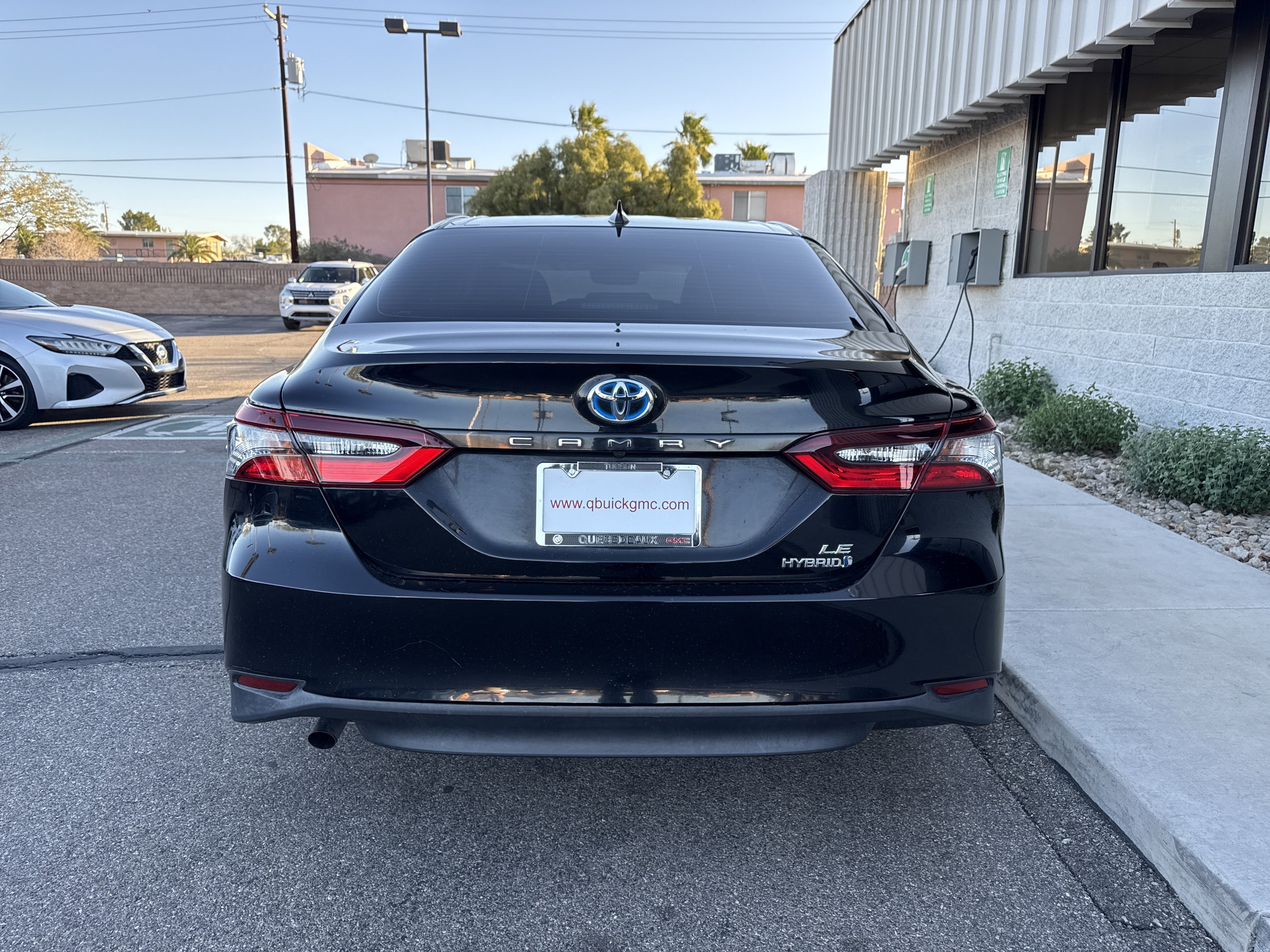 Used 2022 Toyota Camry LE image 6