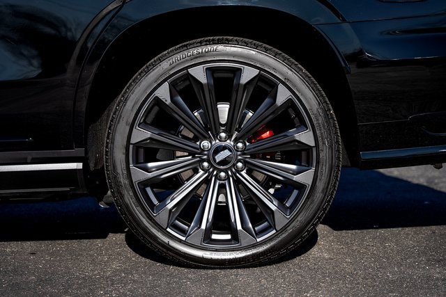 Used 2025 Cadillac Escalade V image 16