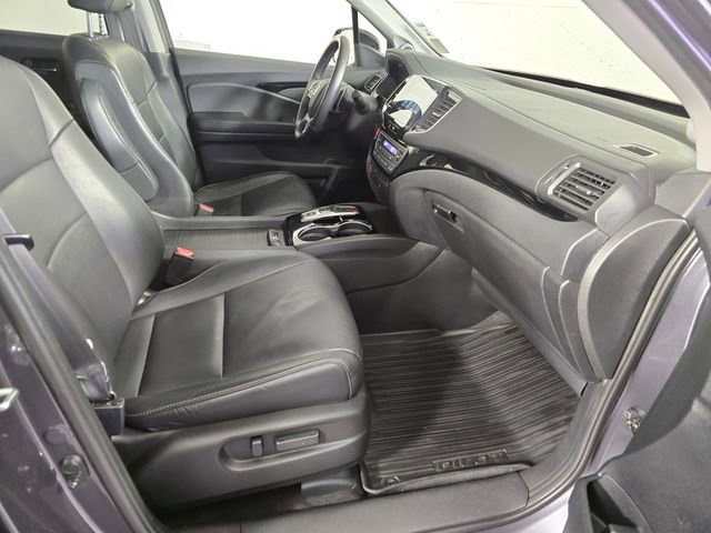 Used 2019 Honda Pilot Touring image 11