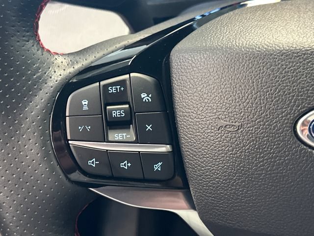Used 2025 Ford Explorer ST-Line AWD/4WD image 34