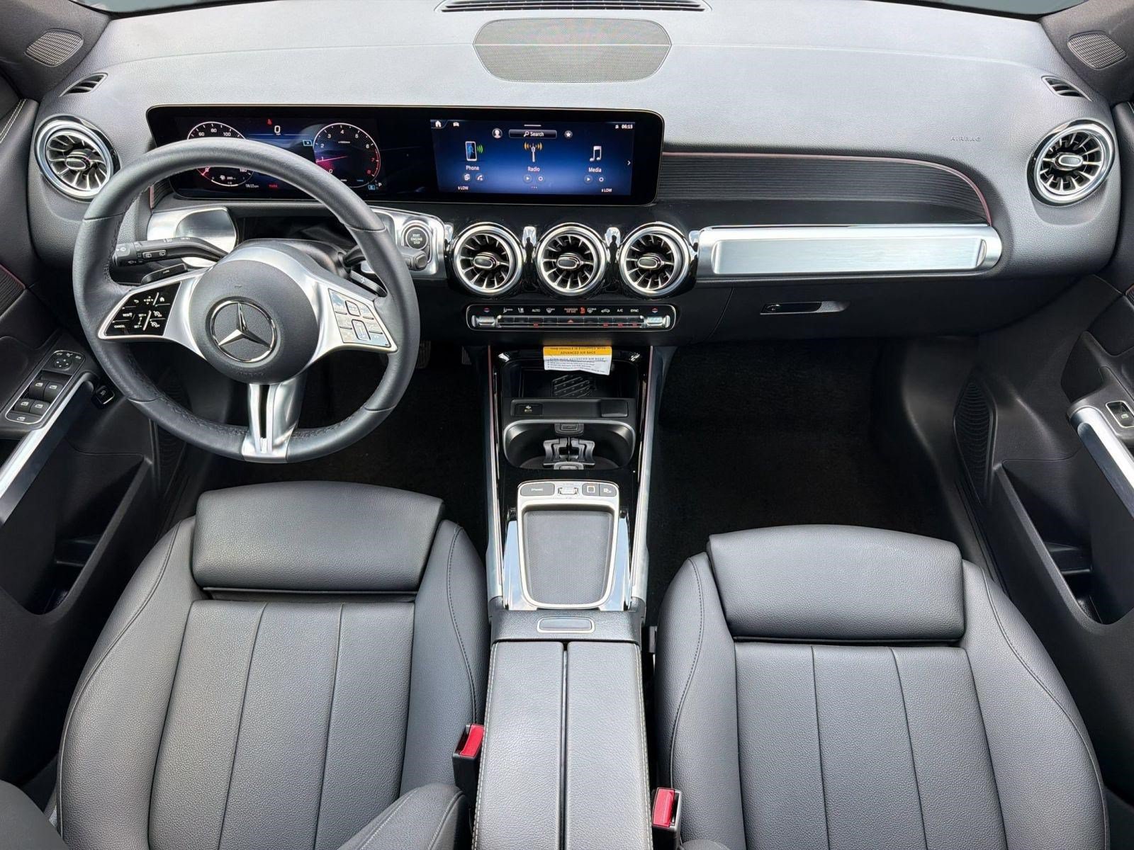 Used 2025 Mercedes-Benz GLB 250 image 16