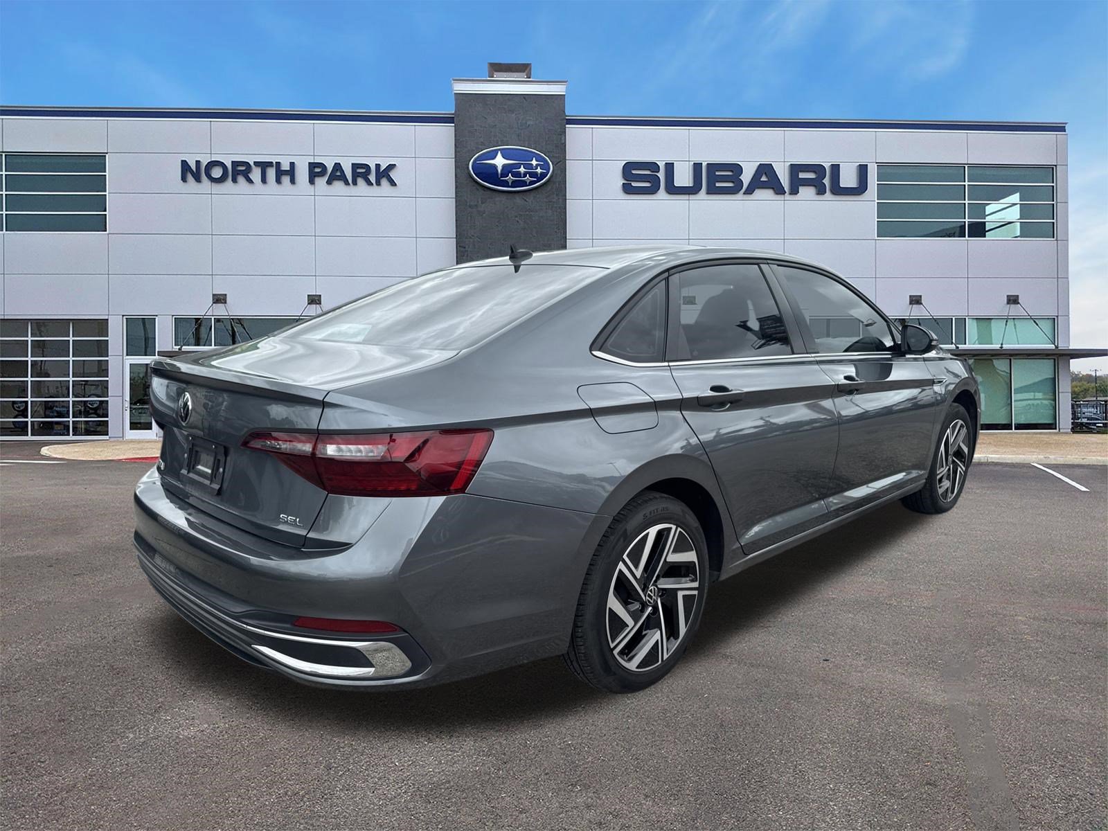 Used 2023 Volkswagen Jetta SEL image 4