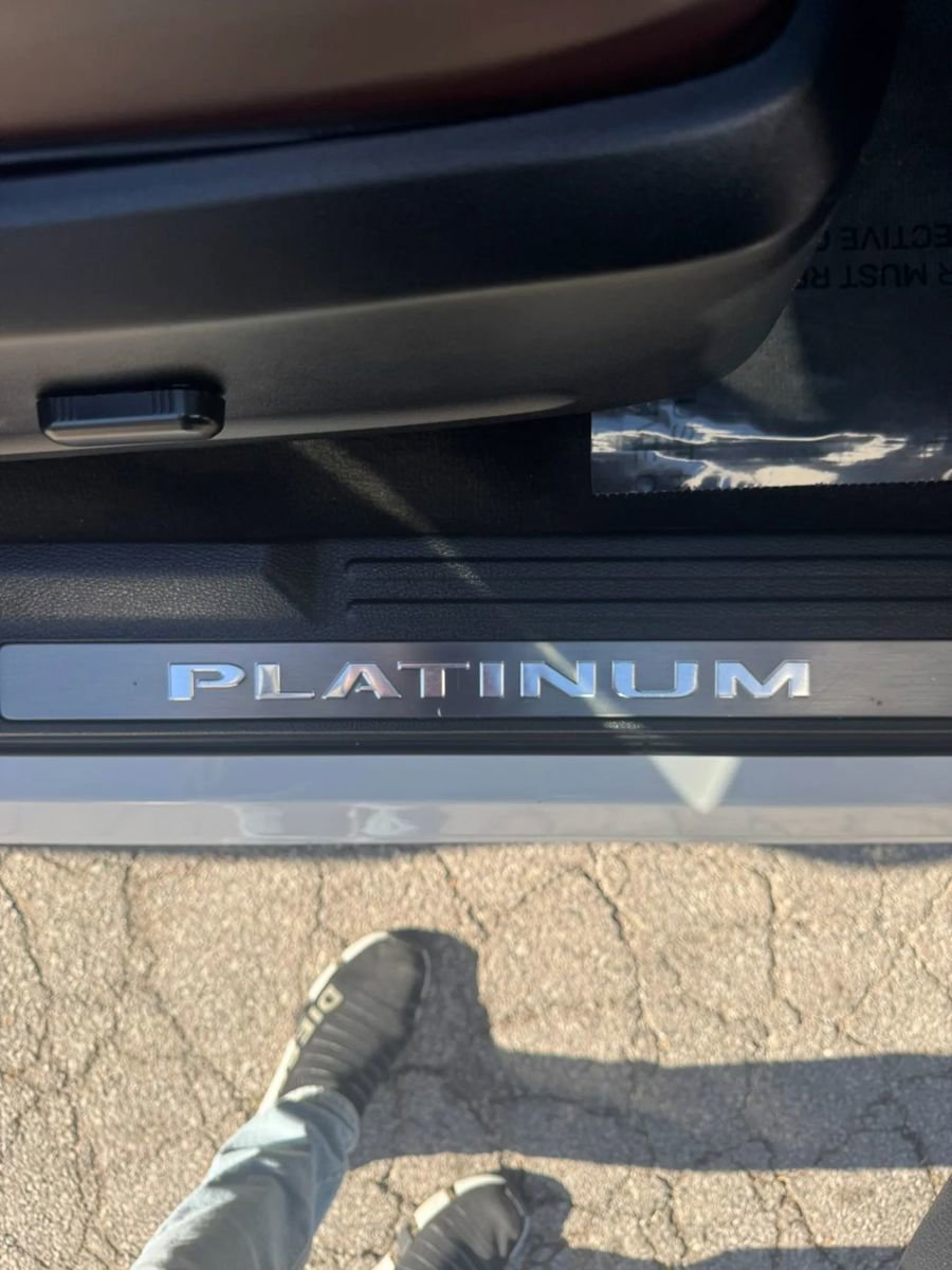 Used 2017 Ford Expedition Platinum RWD image 15