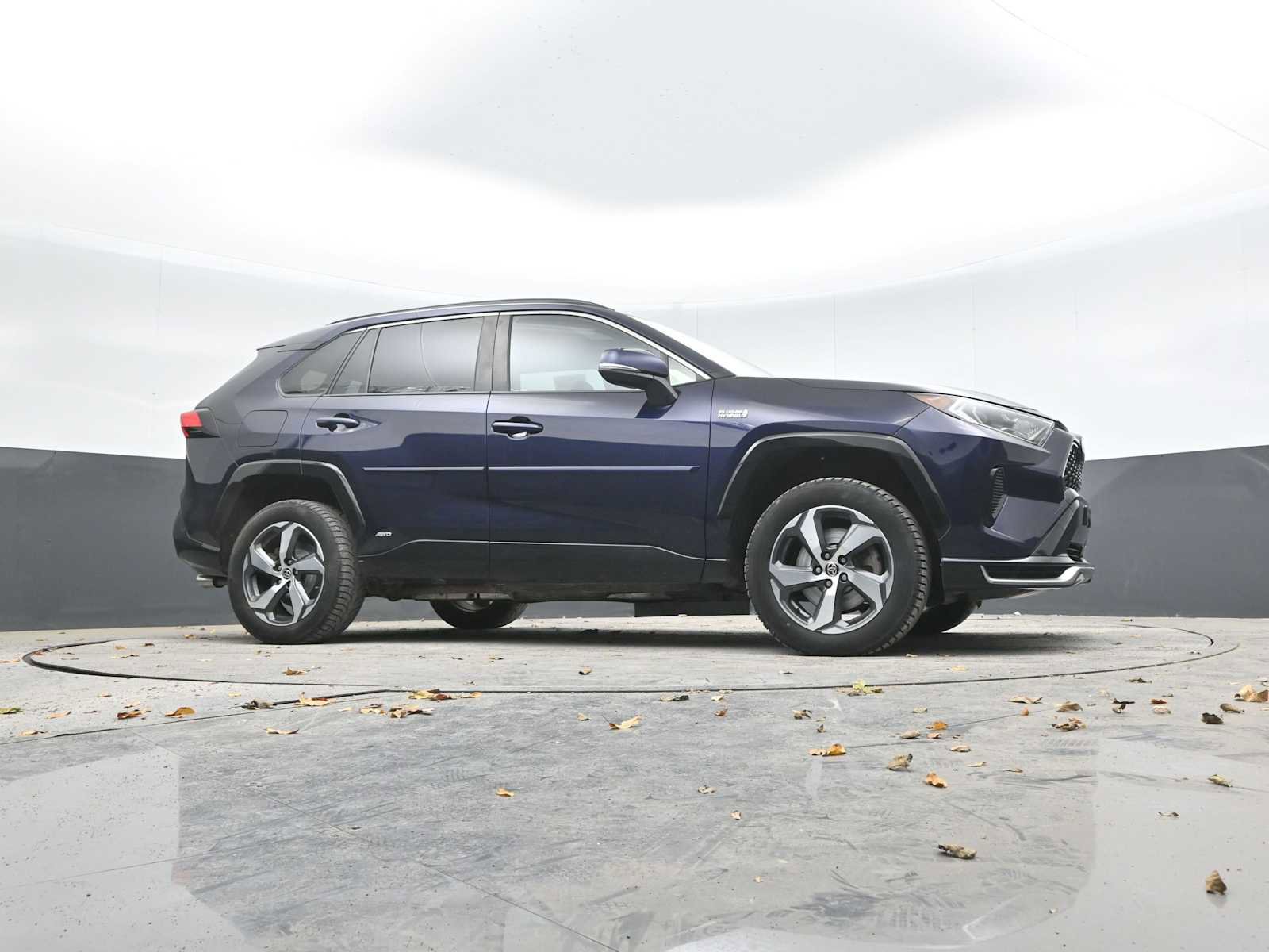 Used 2021 Toyota RAV4 SE w/ Weather & Moonroof Package image 42