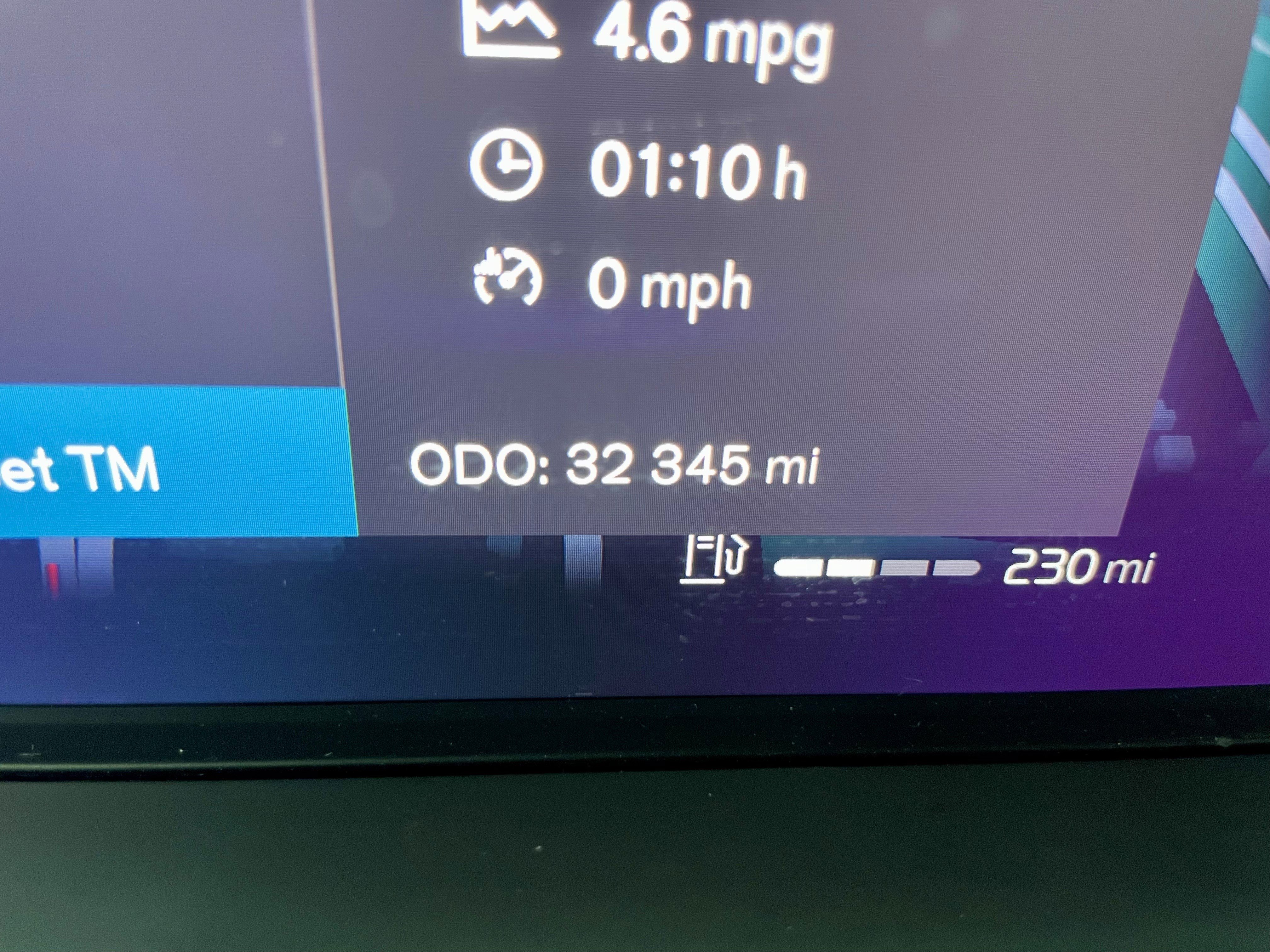 Used 2022 Volvo XC60 B6 R-Design w/ Advanced Package image 25