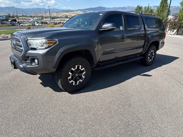 Used 2016 Toyota Tacoma TRD Off-Road AWD/4WD image 1
