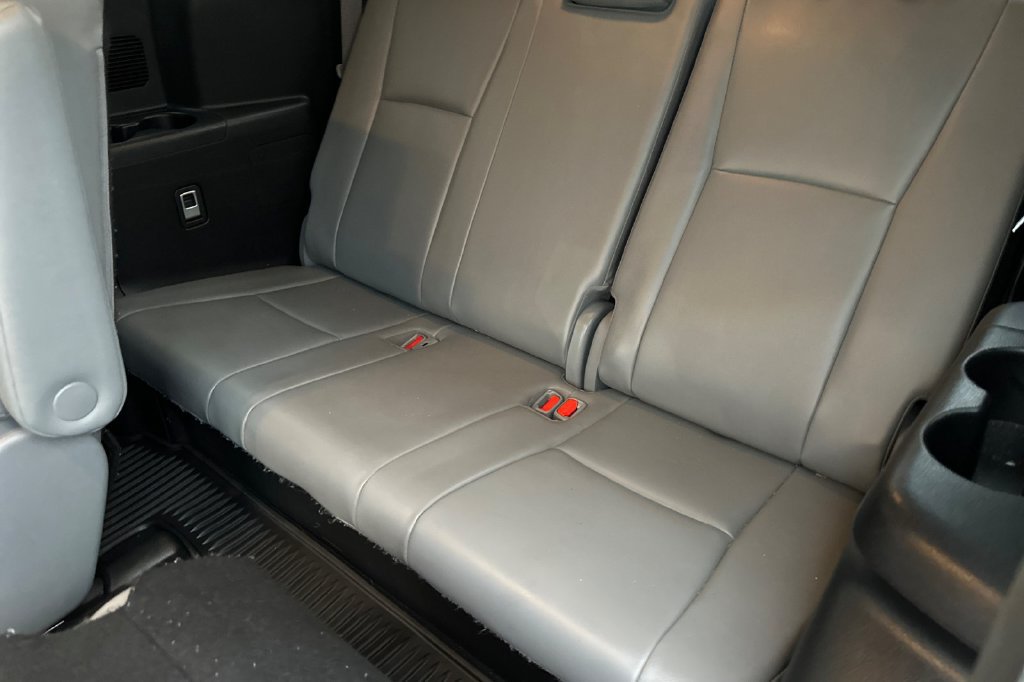 Used 2022 Toyota Highlander XLE AWD/4WD image 18