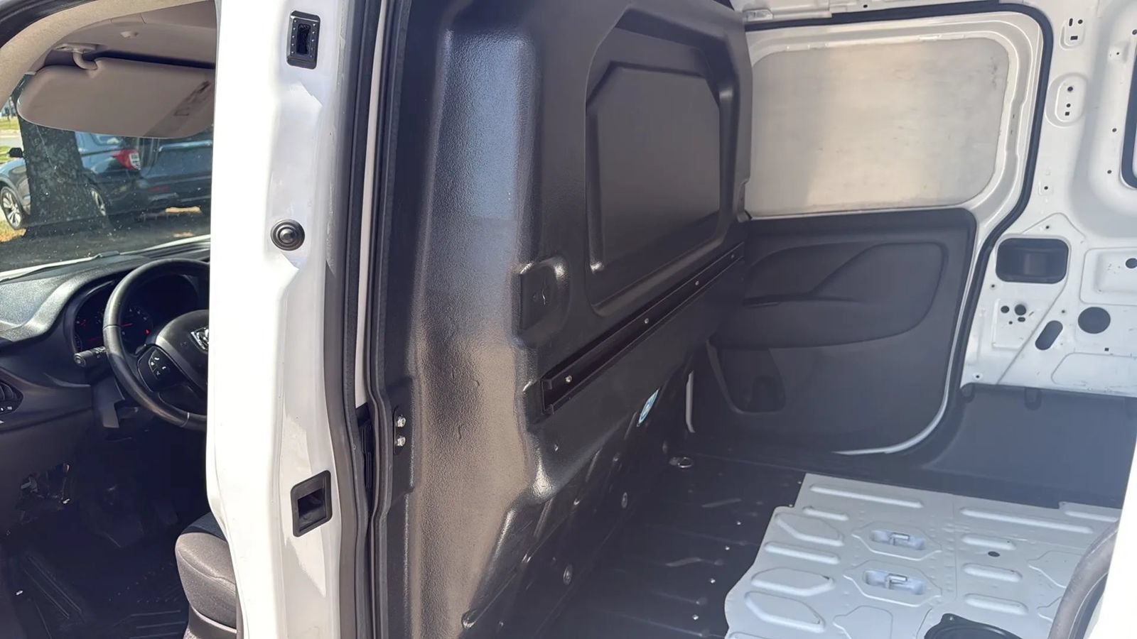 Used 2022 RAM ProMaster City Tradesman FWD image 12