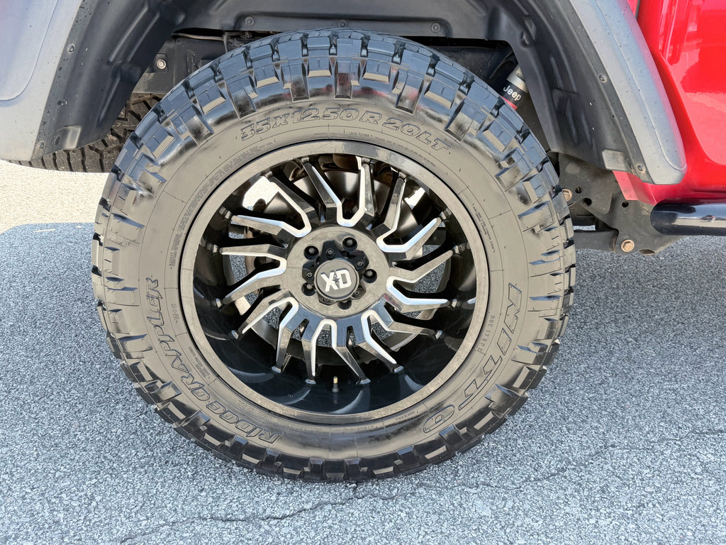 Used 2020 Jeep Gladiator Rubicon AWD/4WD image 32