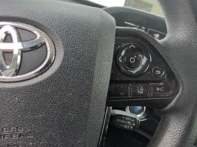 Used 2020 Toyota Prius LE FWD image 19