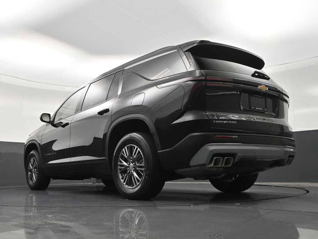 Used 2026 Chevrolet Traverse LT FWD image 31