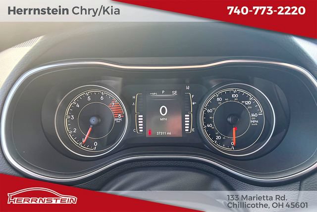 Used 2021 Jeep Cherokee Latitude Lux w/ Mopar Interior Package AWD/4WD image 18
