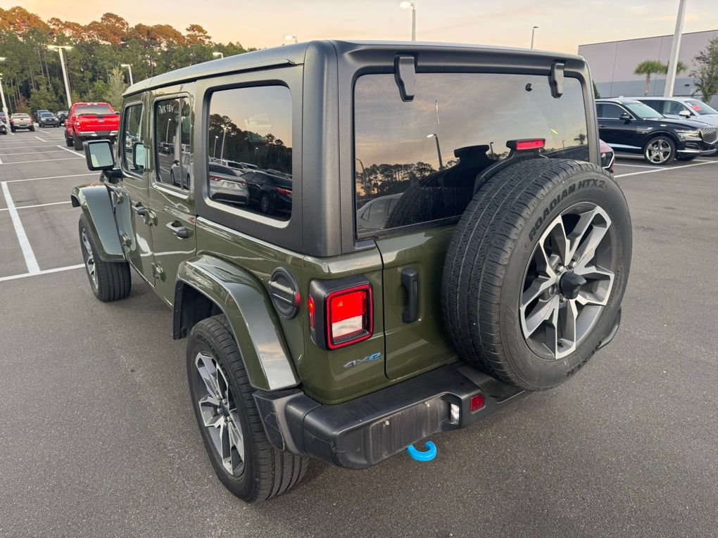 Used 2024 Jeep Wrangler Unlimited image 4