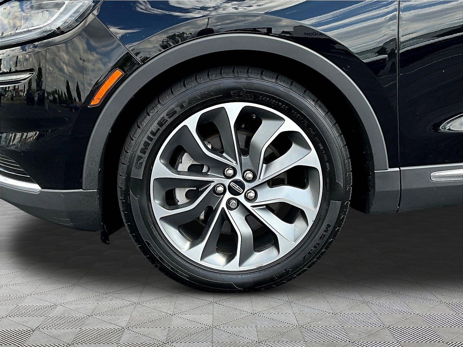 Used 2023 Lincoln Nautilus Reserve AWD/4WD image 33