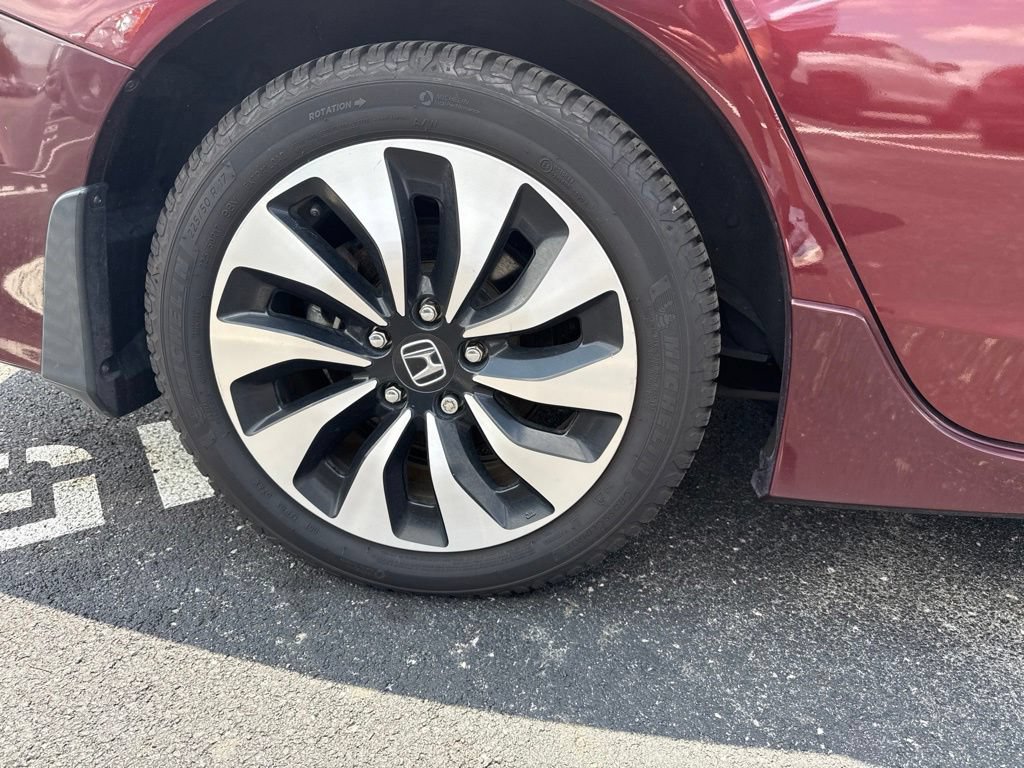 Used 2017 Honda Accord Touring image 7