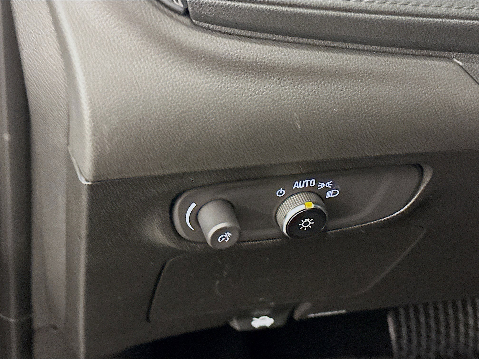 Used 2025 Buick Encore GX Preferred image 17