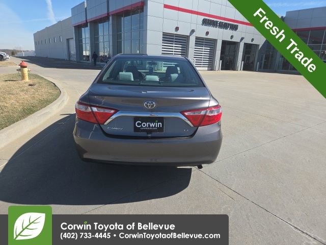 Used 2016 Toyota Camry LE image 7