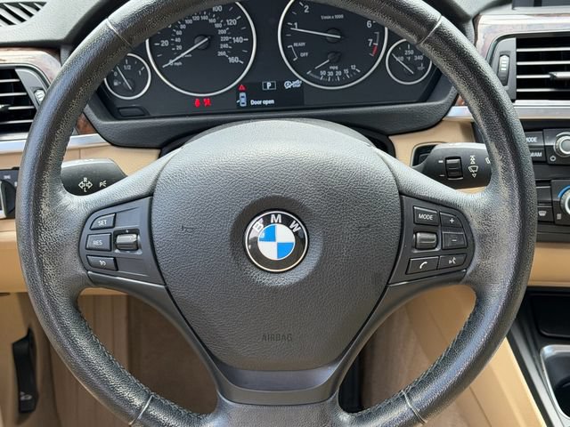 Used 2015 BMW 320i Sedan RWD image 14