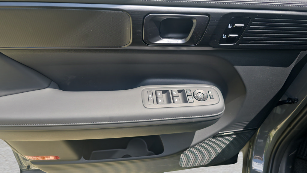 New 2026 Hyundai Santa Fe Calligraphy AWD/4WD image 16
