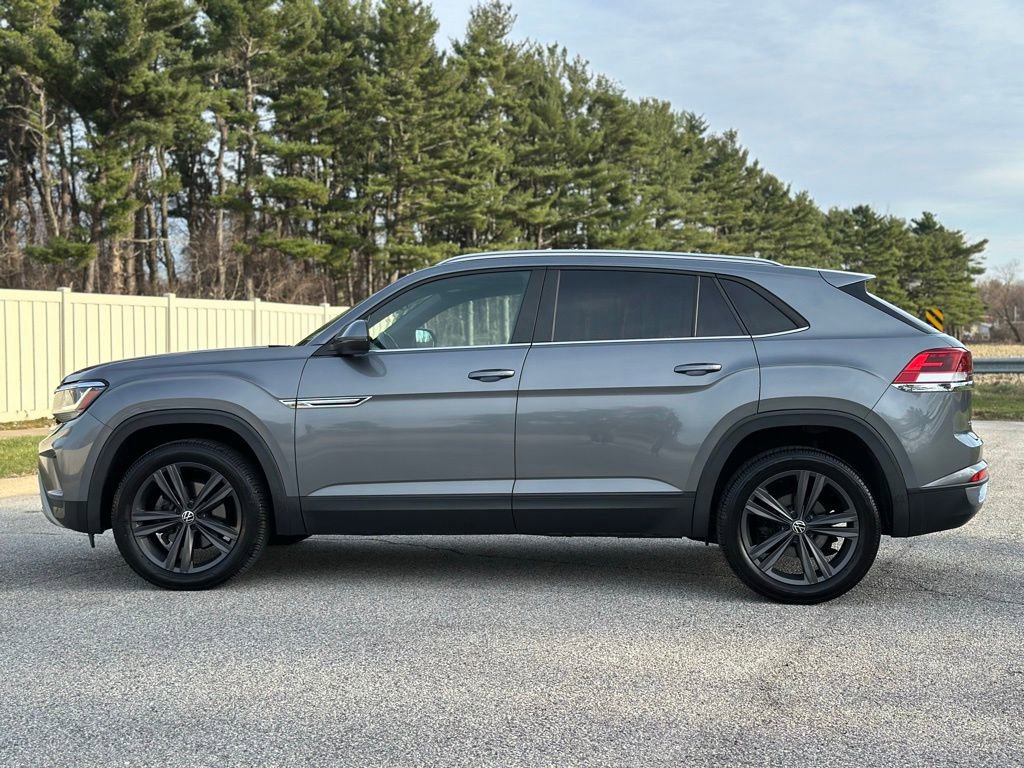 Used 2020 Volkswagen Atlas Cross Sport SE w/ Panoramic Sunroof Package image 4