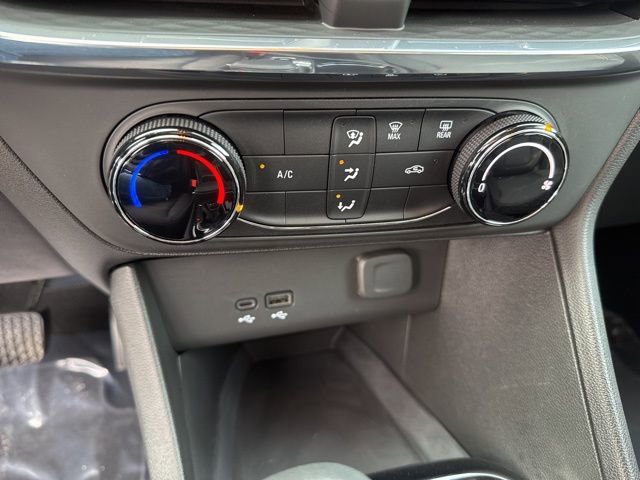 Used 2024 Buick Encore GX Preferred image 26