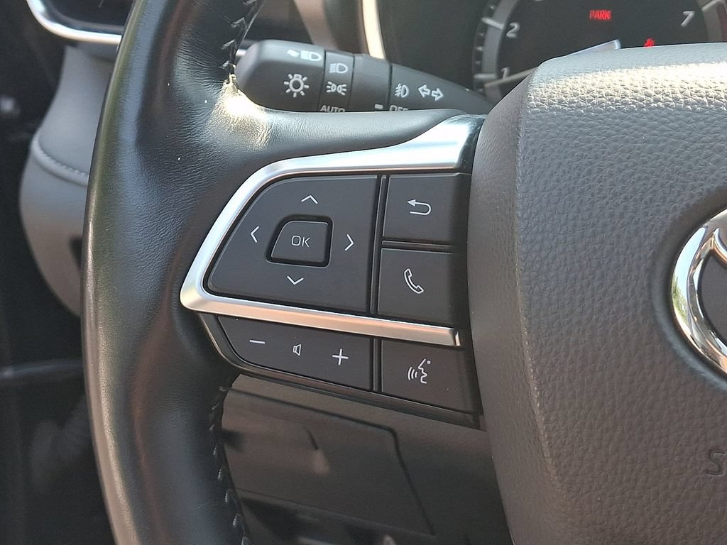Used 2021 Toyota Highlander Limited AWD/4WD image 23