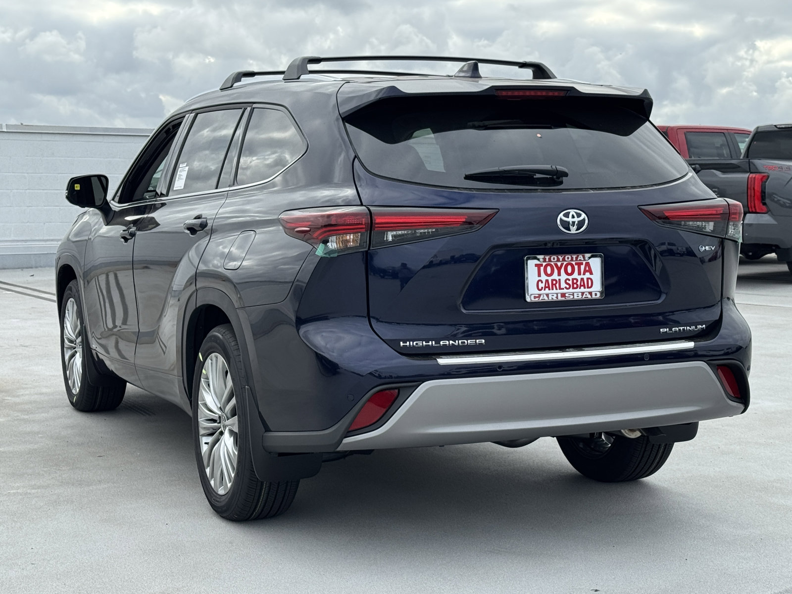 New 2026 Toyota Highlander Platinum AWD/4WD image 13