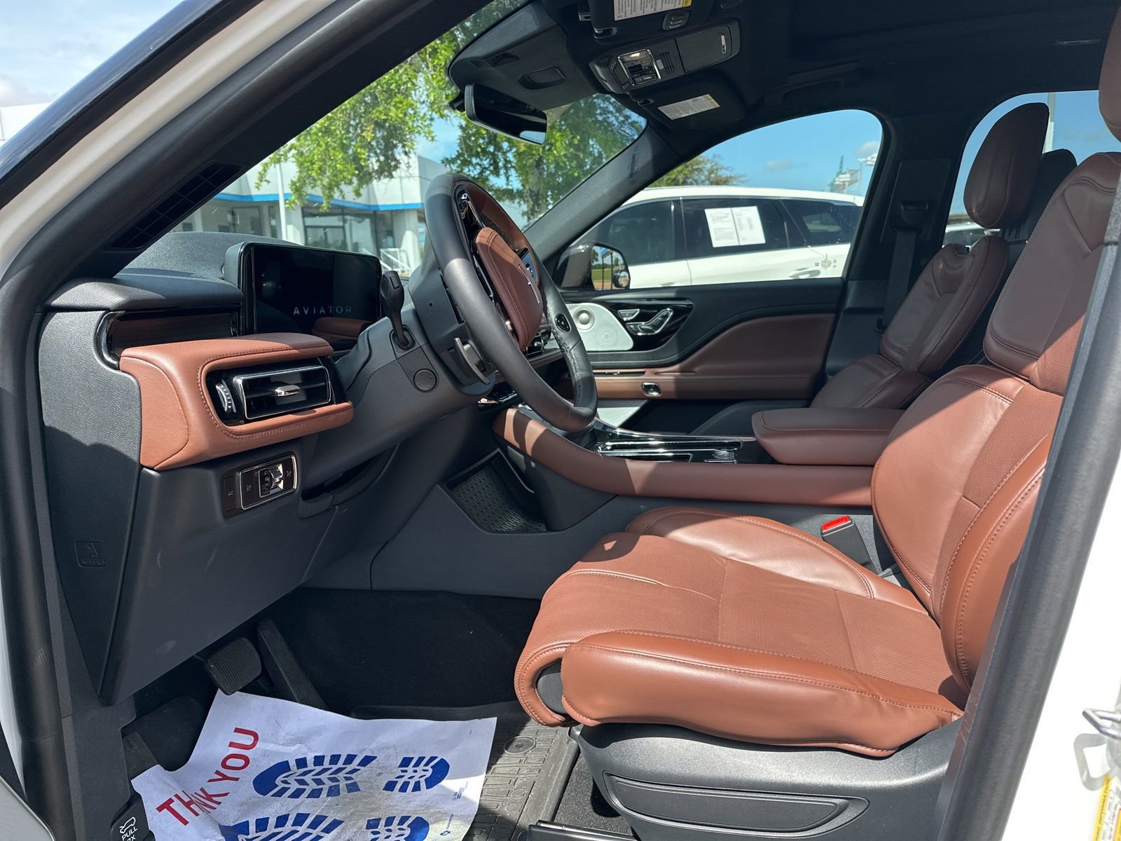 Used 2025 Lincoln Aviator Reserve w/ Luxury Package RWD image 10