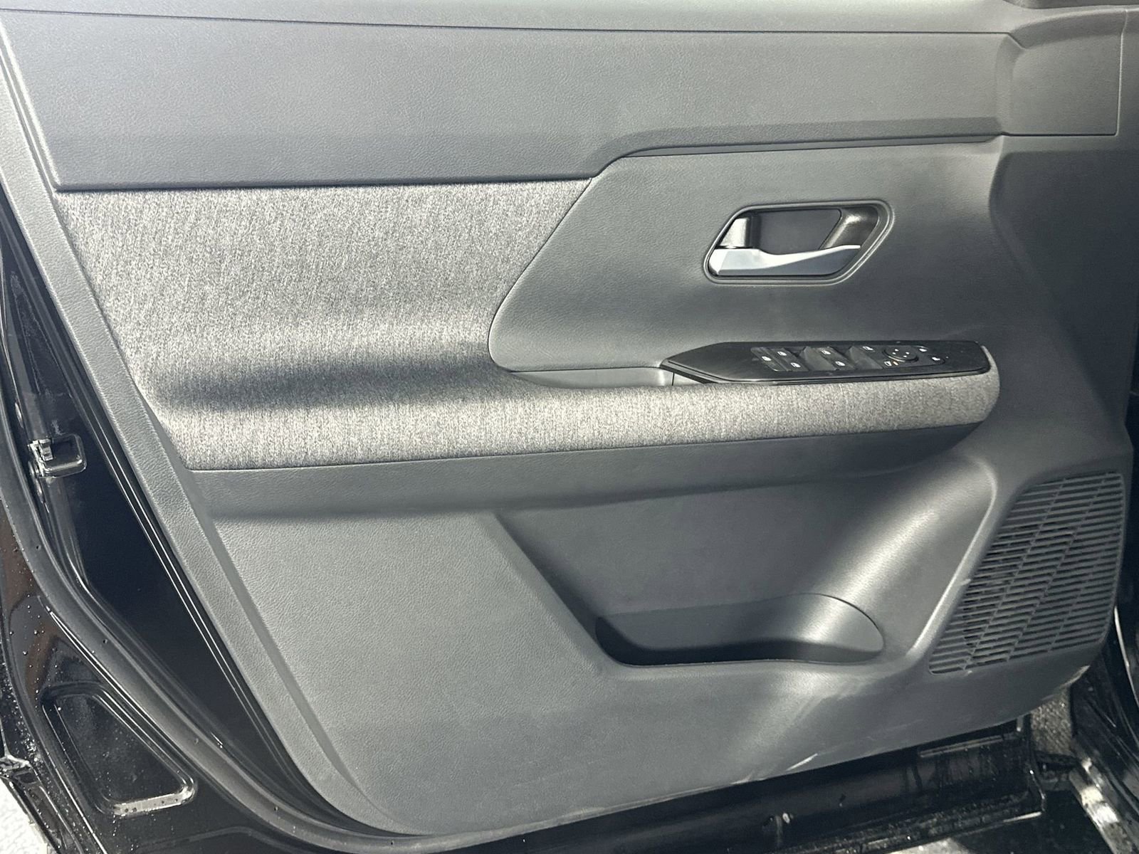 New 2026 Nissan Kicks SV w/ SV Premium Package FWD image 29