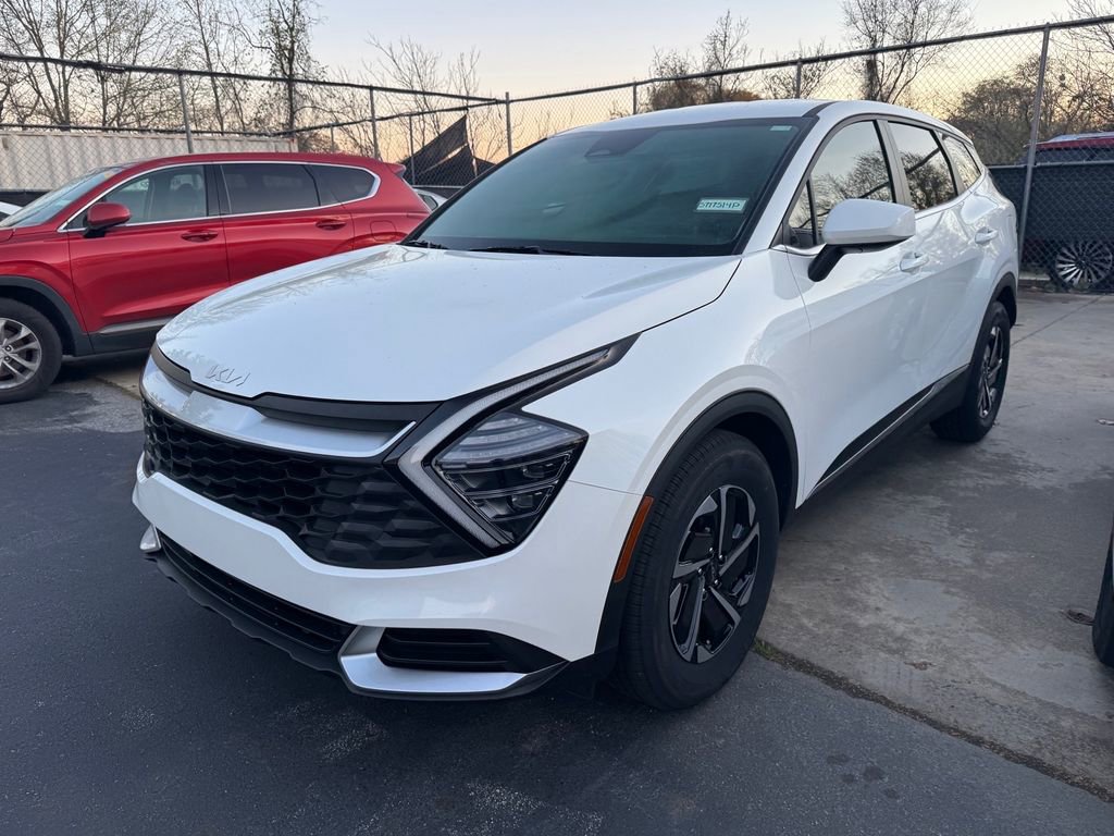 Certified 2025 Kia Sportage LX image 10