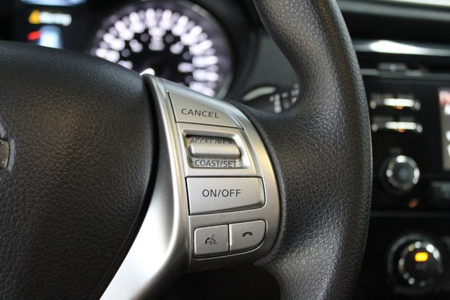 Used 2015 Nissan Rogue SV AWD/4WD image 15