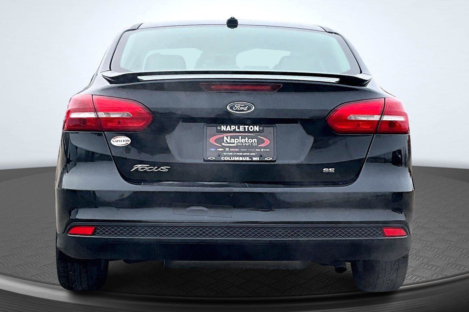 Used 2015 Ford Focus SE w/ Equipment Group 201A image 4