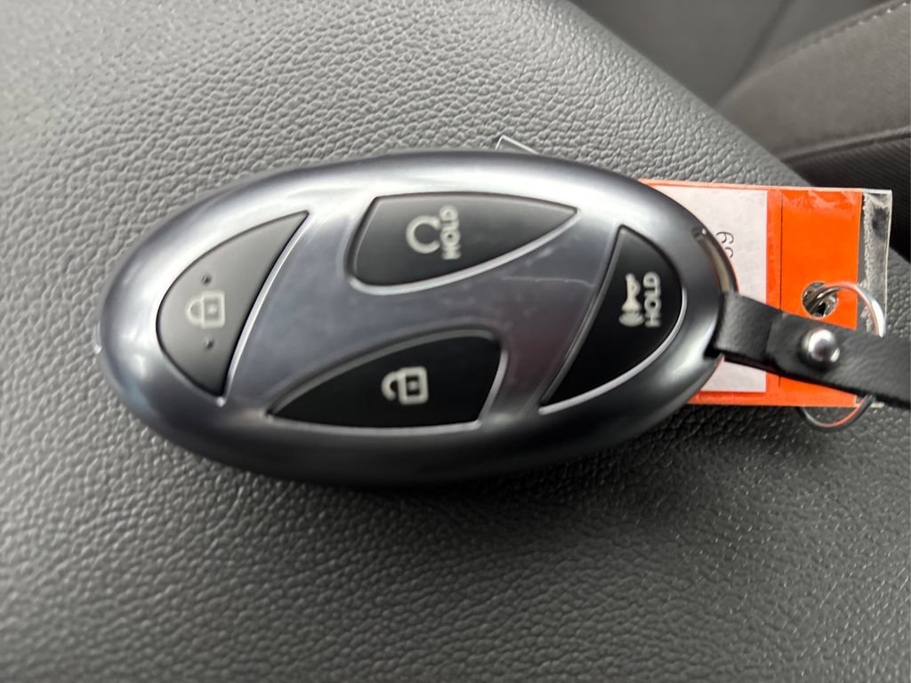 New 2026 Hyundai Elantra SEL FWD image 33