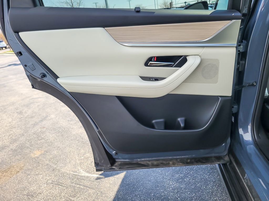 Used 2026 MAZDA CX-90 3.3 Turbo S w/ Premium Package image 17