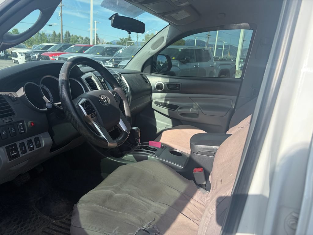 Used 2015 Toyota Tacoma 4x4 Double Cab w/ TRD Off-Road Package image 3
