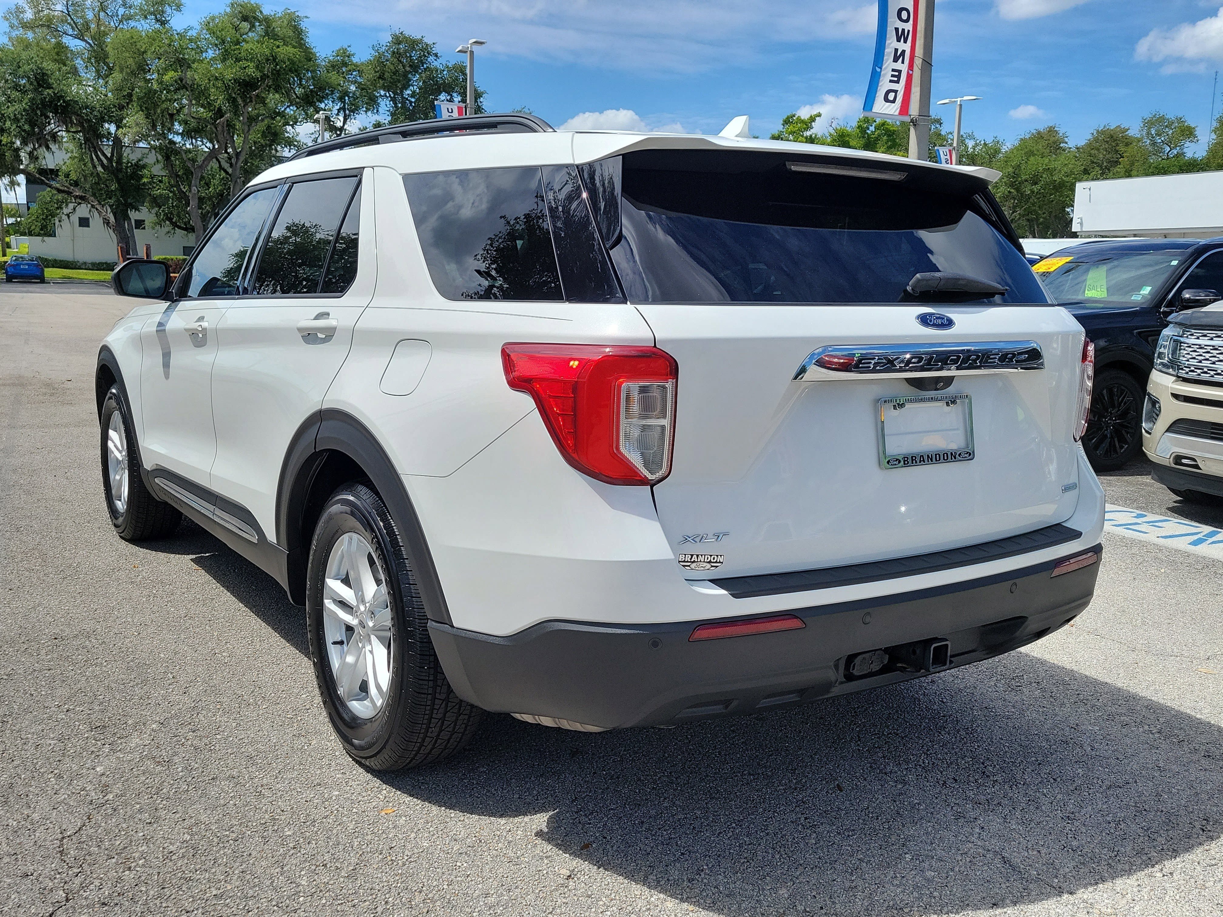 Used 2020 Ford Explorer XLT w/ Class III Trailer Tow Package RWD image 7